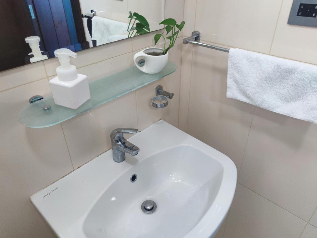 Abu Dhabi Cozy Mangrove View, Seaview 1 Bedroom 1 Partition Apartment Not Hotel ภายนอก รูปภาพ